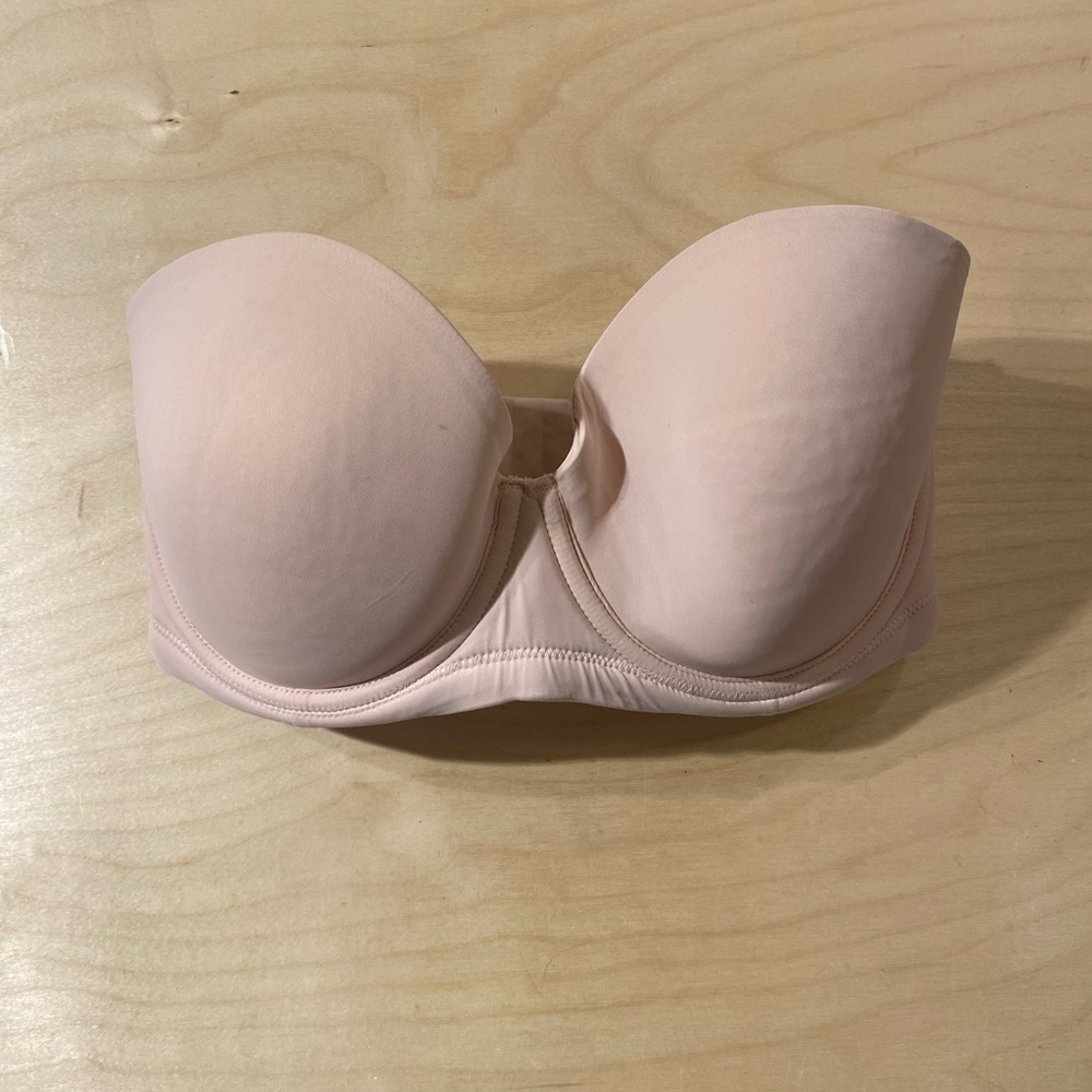 Strapless Seamless Nude Underwire Bra 32 F (MV) - Picture 3 of 7